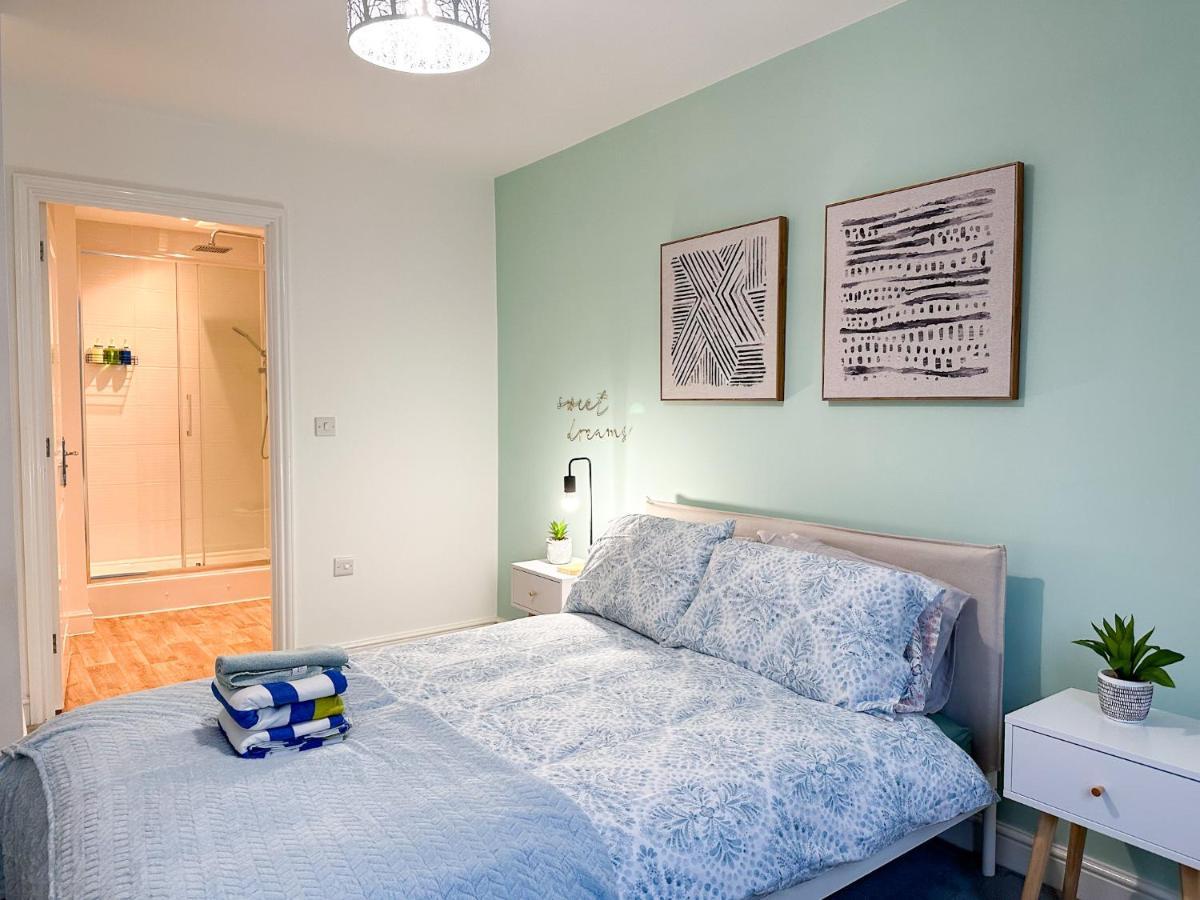 Luxury 2 Bedroom City Centre Apartment - Secure Parking - Amazing Location! 坎特伯雷 外观 照片
