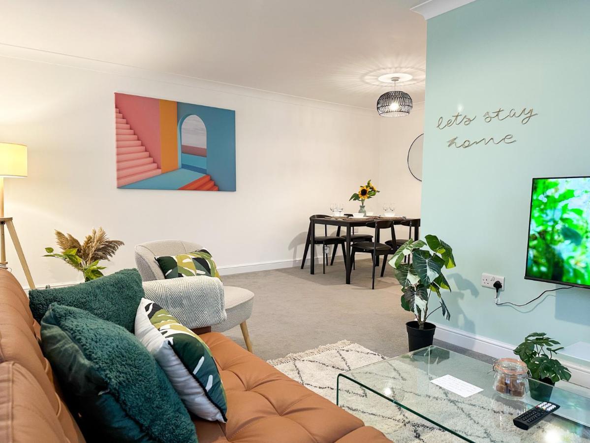 Luxury 2 Bedroom City Centre Apartment - Secure Parking - Amazing Location! 坎特伯雷 外观 照片