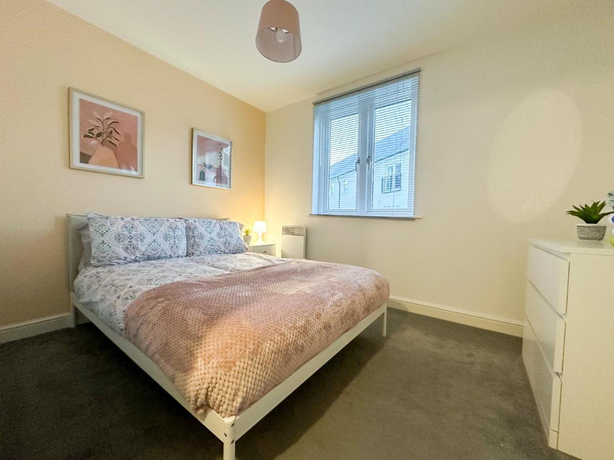Luxury 2 Bedroom City Centre Apartment - Secure Parking - Amazing Location! 坎特伯雷 外观 照片