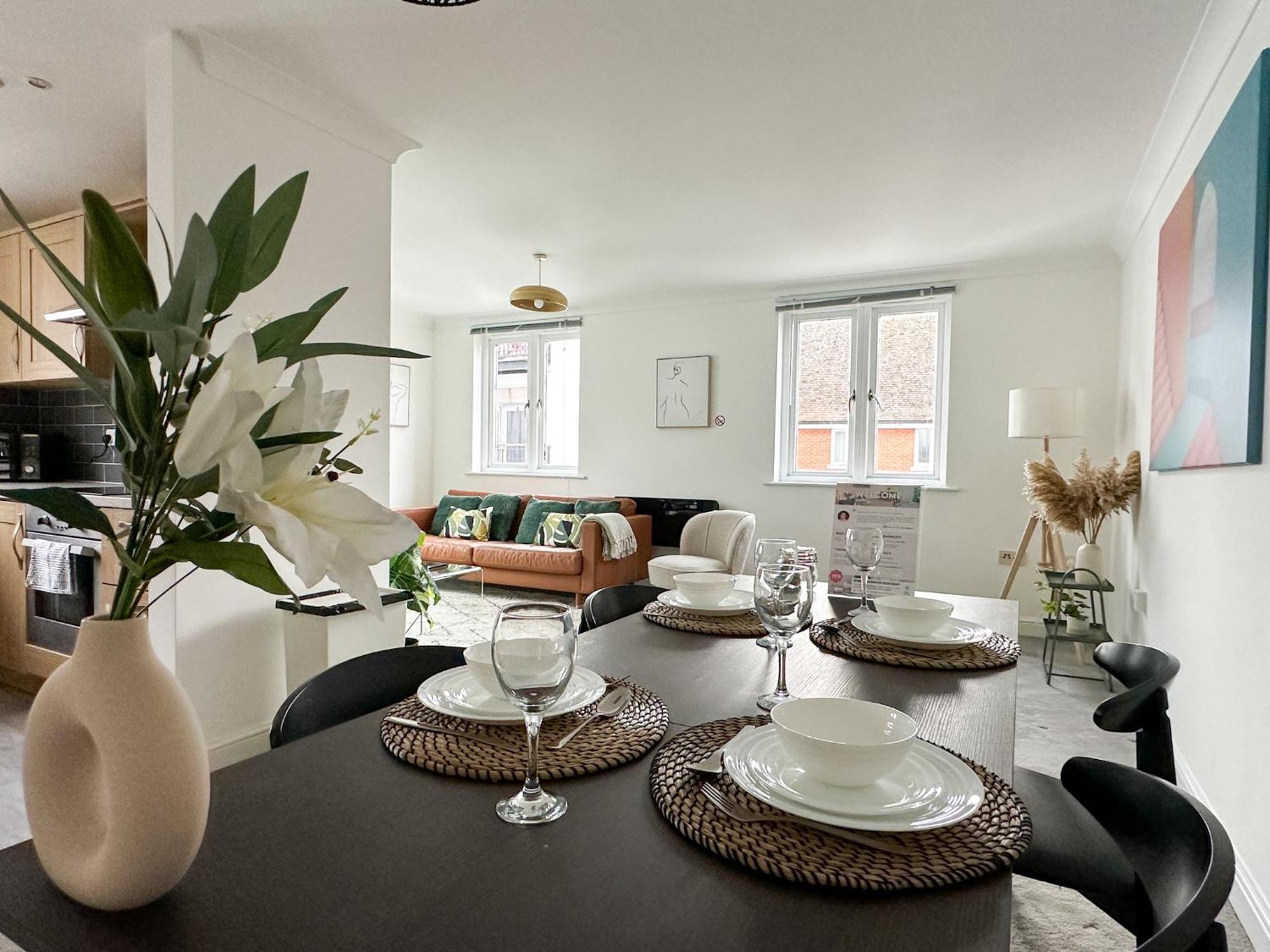 Luxury 2 Bedroom City Centre Apartment - Secure Parking - Amazing Location! 坎特伯雷 外观 照片