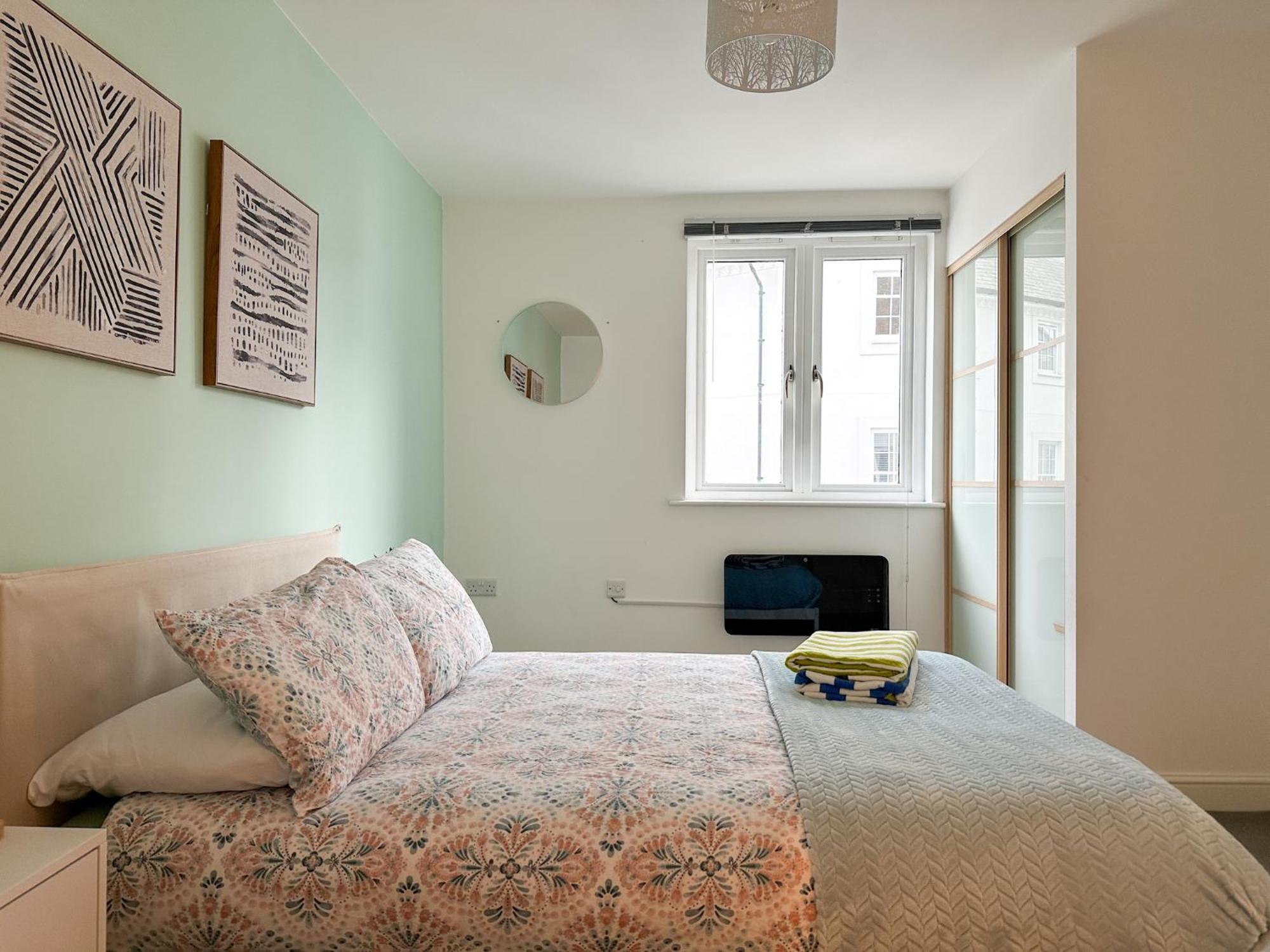 Luxury 2 Bedroom City Centre Apartment - Secure Parking - Amazing Location! 坎特伯雷 外观 照片